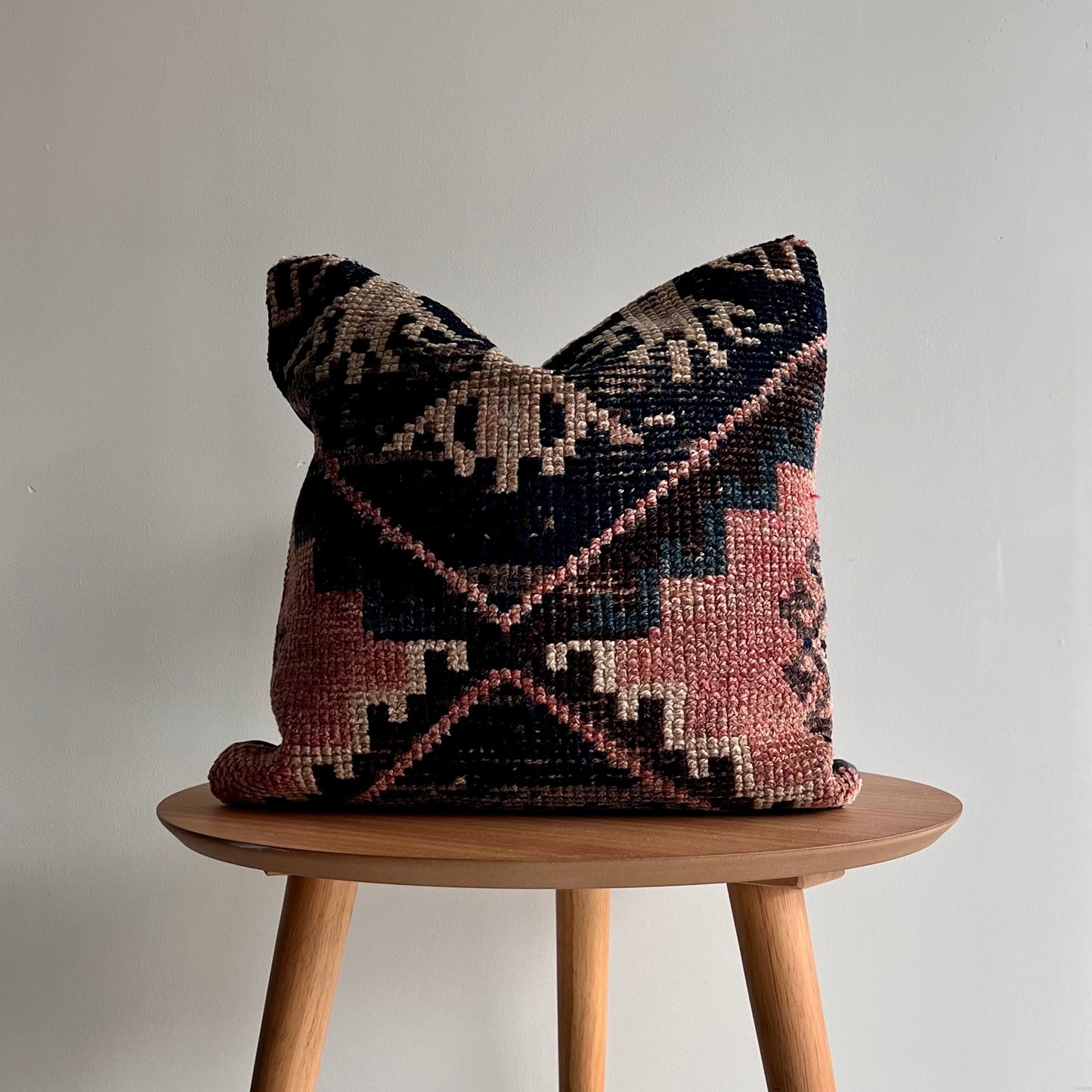 Reclaimed Vintage Pillow PVIN3 Multi 14
