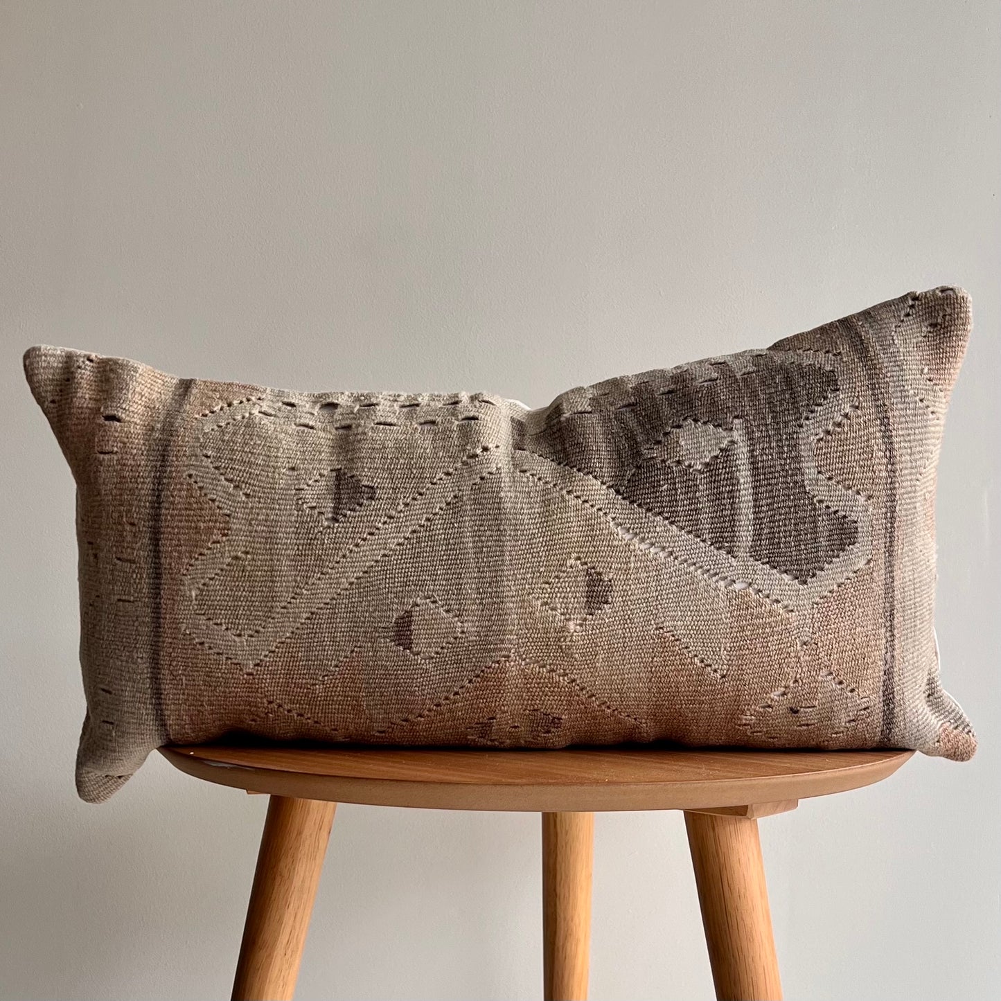 Reclaimed Vintage Pillow PVIN3 Multi 09