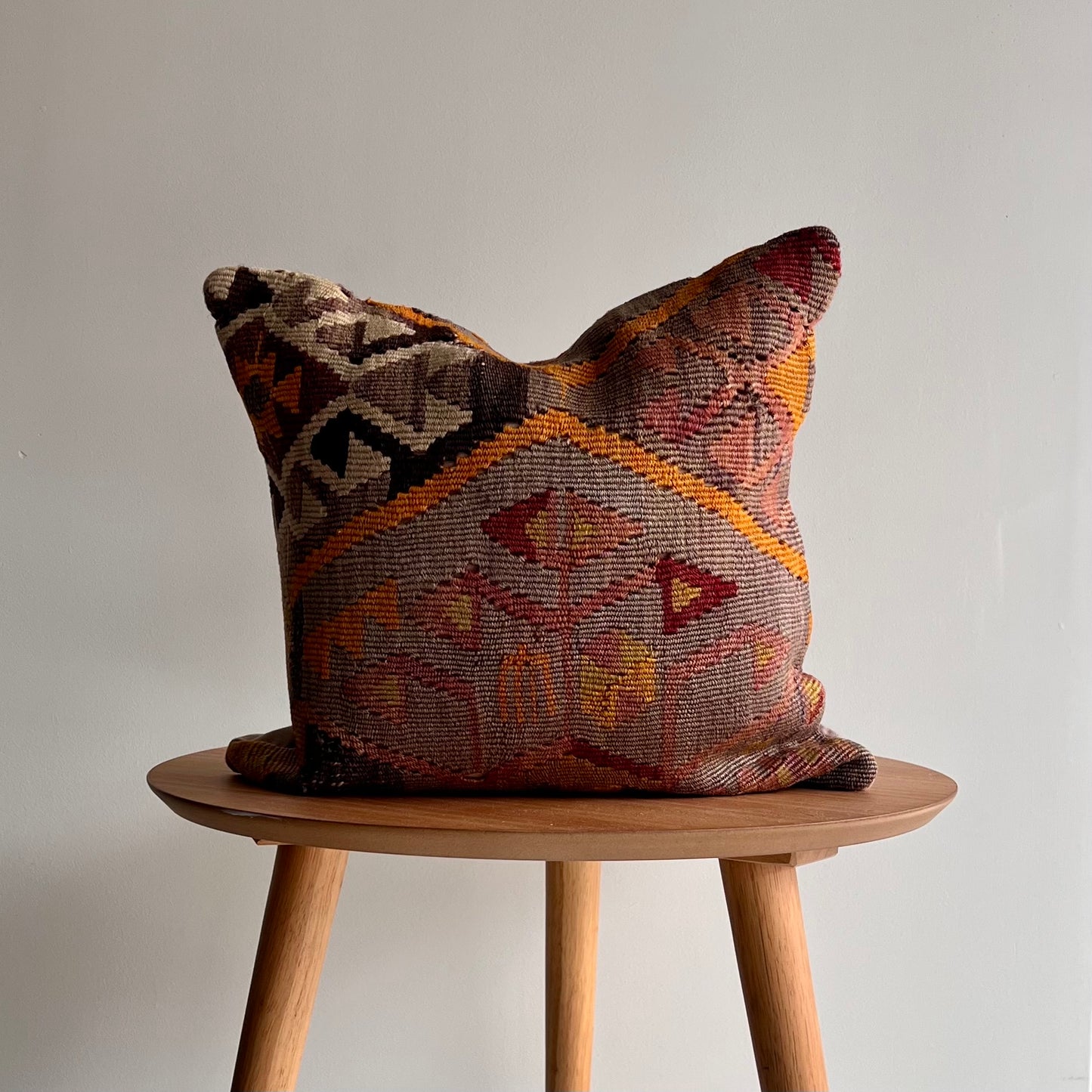 Reclaimed Vintage Pillow PVIN4 Multi 04