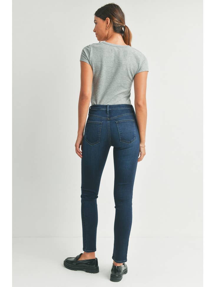 Long Slim Straight - Dark Wash