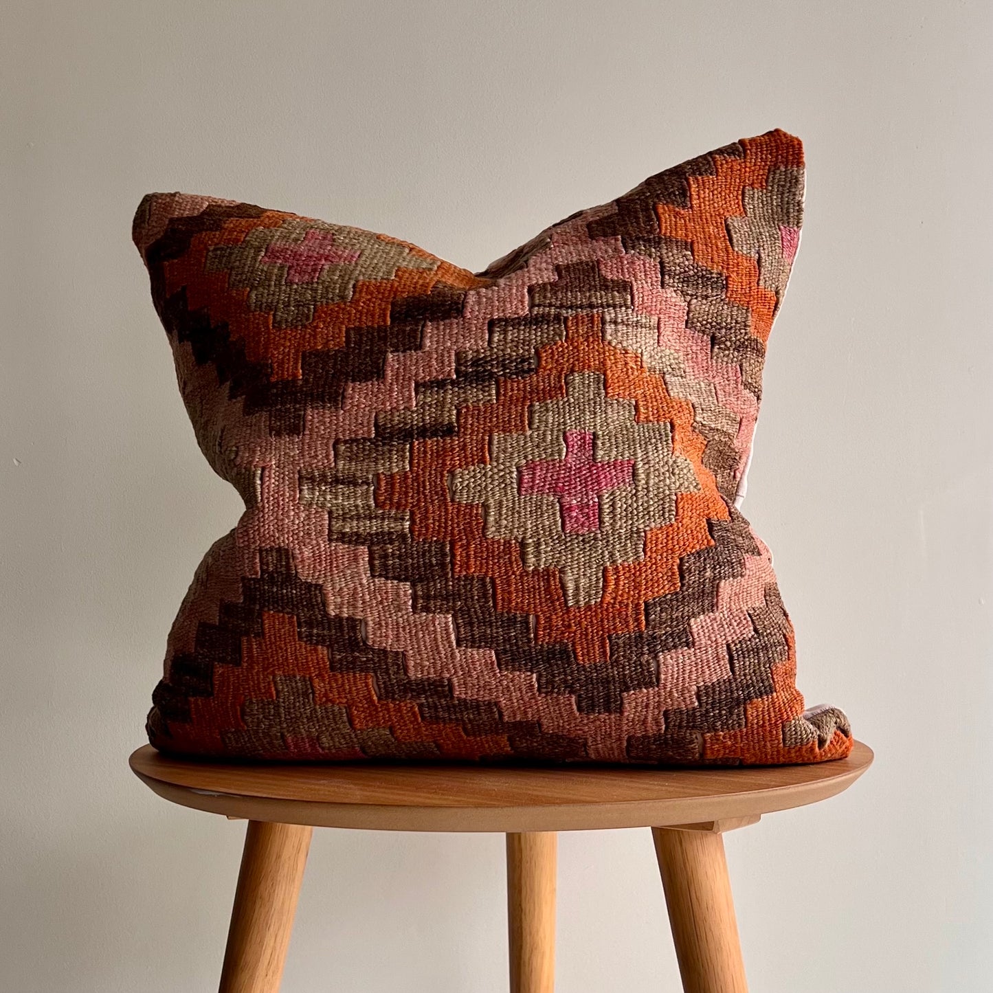 Reclaimed Vintage Pillow PVIN3 Multi 02