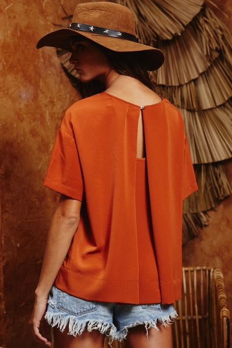 Keyhole Detail Pleated Top - Rust