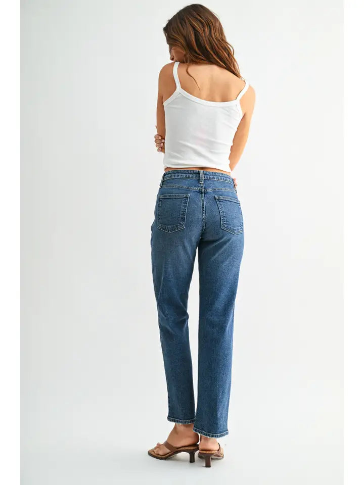 The Clean Mid Rise Straight - Dark Denim