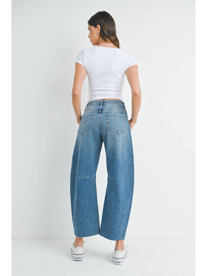 Barrel Jean - Medium Wash