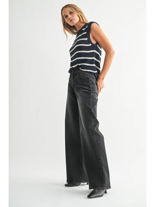 The Ultra Wide Jean - Washed Black