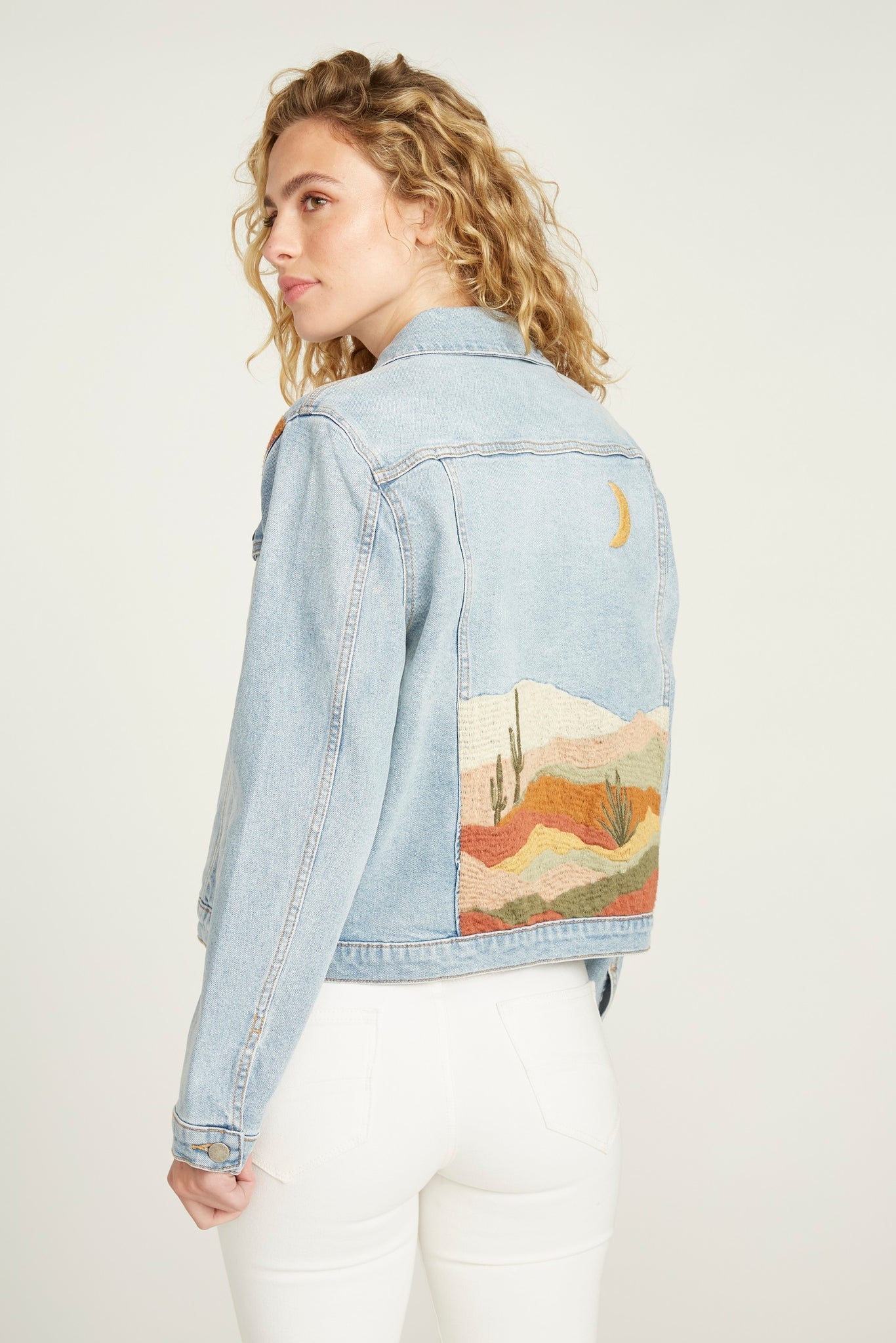 Desperado Denim Jacket - Light Wash