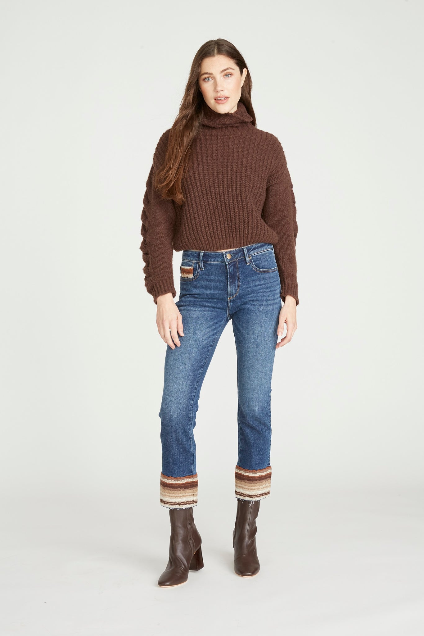 Colette Straight Crop - Woodlawn