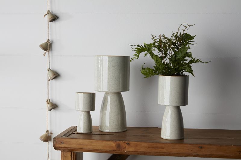 Beta Footed Pot - Small