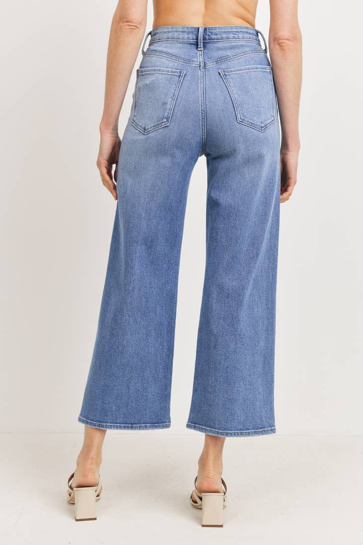 Wide Leg Cargo Pocket - Medium Wash