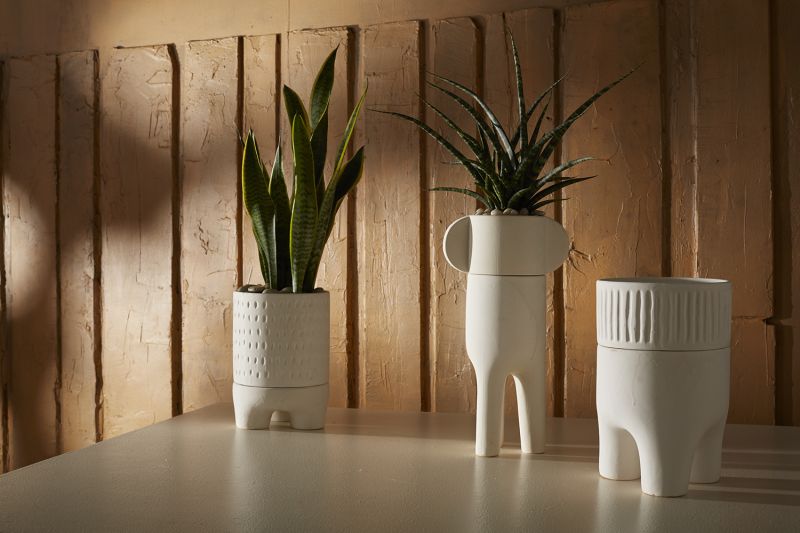Small Dache Pot