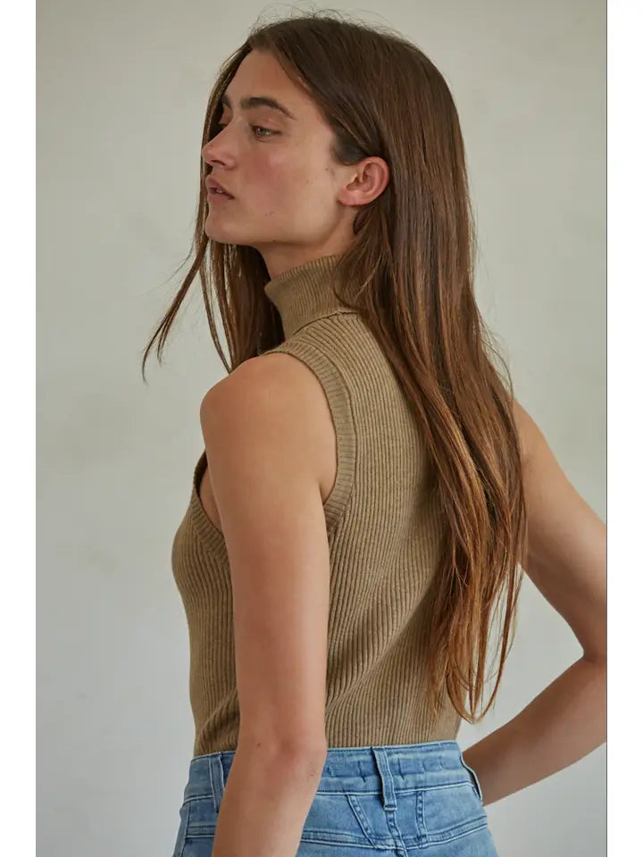Knit Turtleneck Sleeveless Pullover Top - Brown