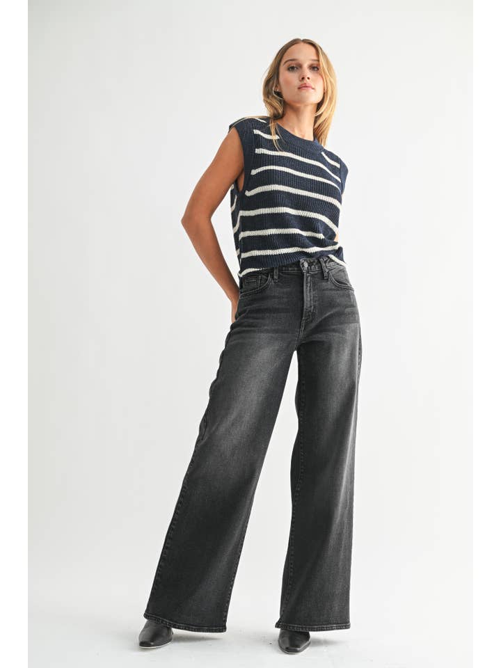 The Ultra Wide Jean - Washed Black