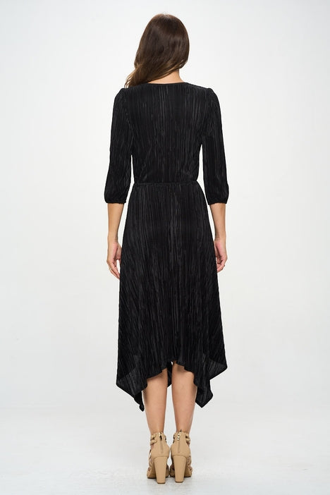 Plissé V-Neck Dress - Black