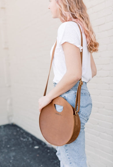 Britt Circle Crossbody - Honey