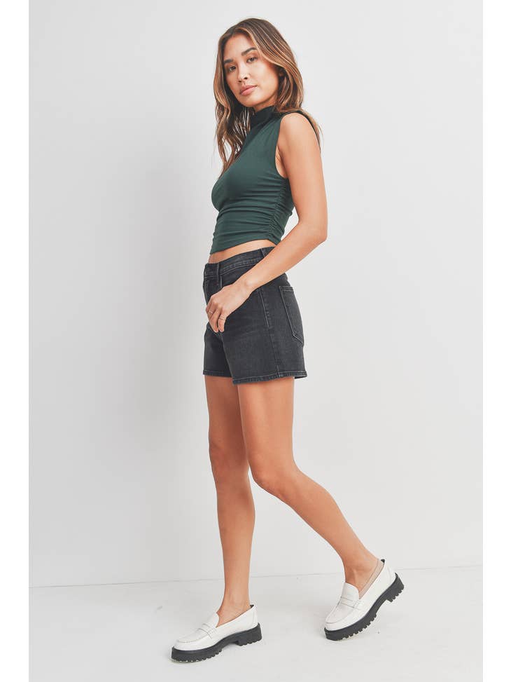 Mom Short - Washed Black Denim