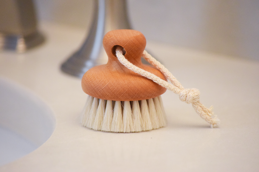 Face Brush Hanging