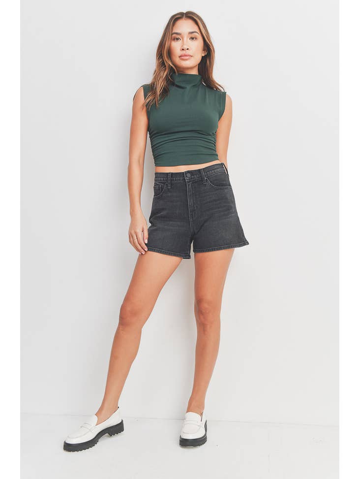 Mom Short - Washed Black Denim