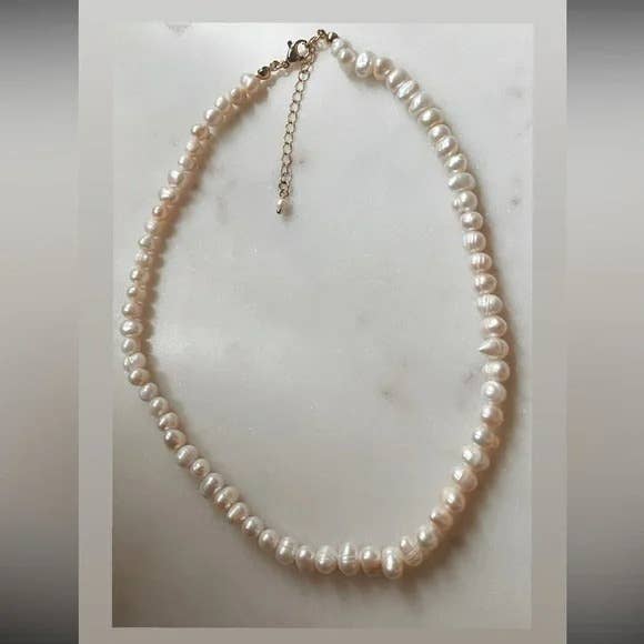 Cassie Pearl Necklace