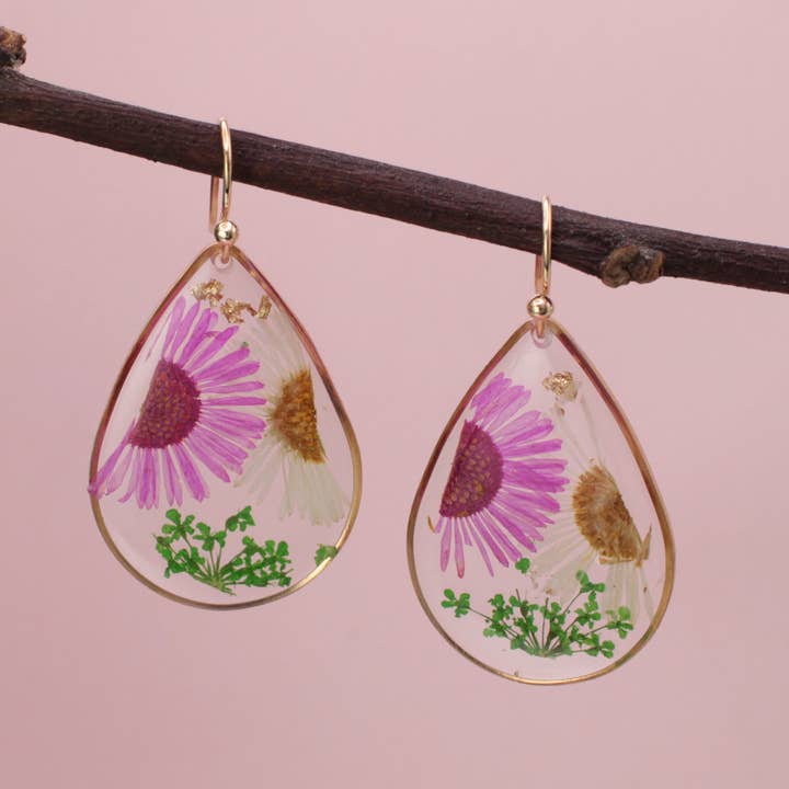 Dried Floral Earrings - Cottage Floral Daisy