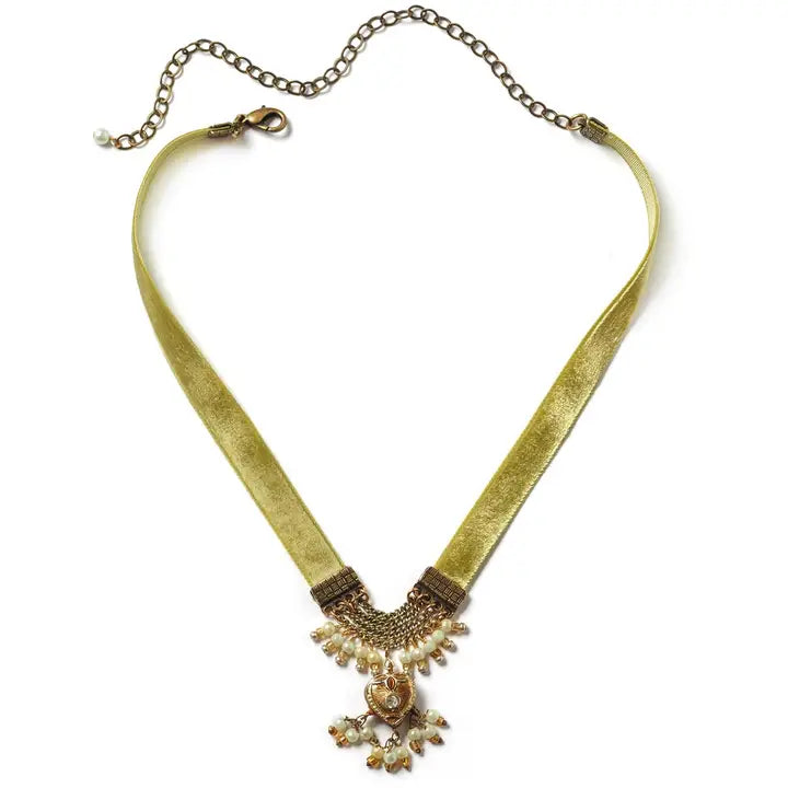 Velvet Heart of Mine Necklace - Green