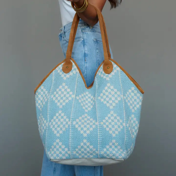 Diamond Pattern Tote - Light Blue & Cream