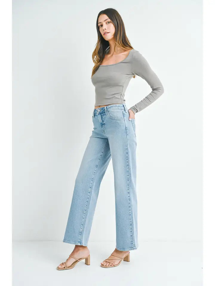 Mid Rise Slim Wide Leg - Light Wash