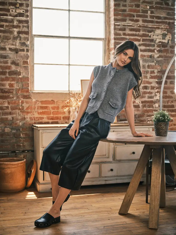 Button Down Sweater Vest Top - Grey