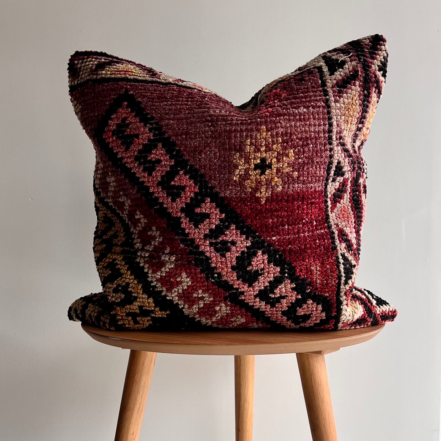 Reclaimed Vintage Pillow PVD0006 Multi 04