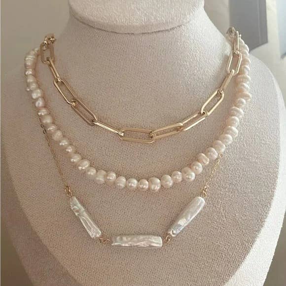 Cassie Pearl Necklace