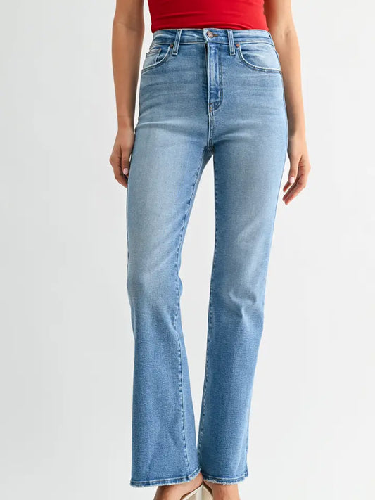 Vintage Relaxed Slight Flare - Medium Wash