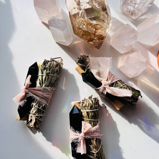 Leaf Smudge Bundle - Obsidian, Palo Santo, Lavender