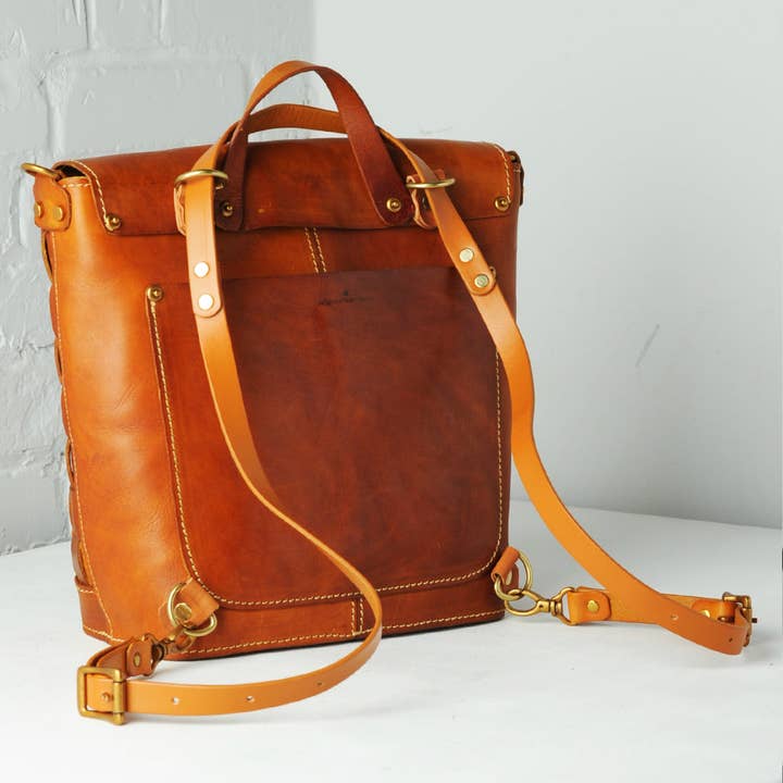 Venture Convertible Backpack - Apricot