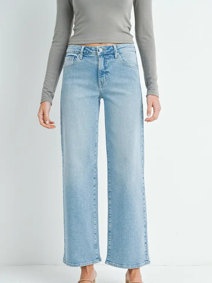 Mid Rise Slim Wide Leg - Light Wash