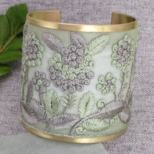 Embroidered Cuff - Soft Mint